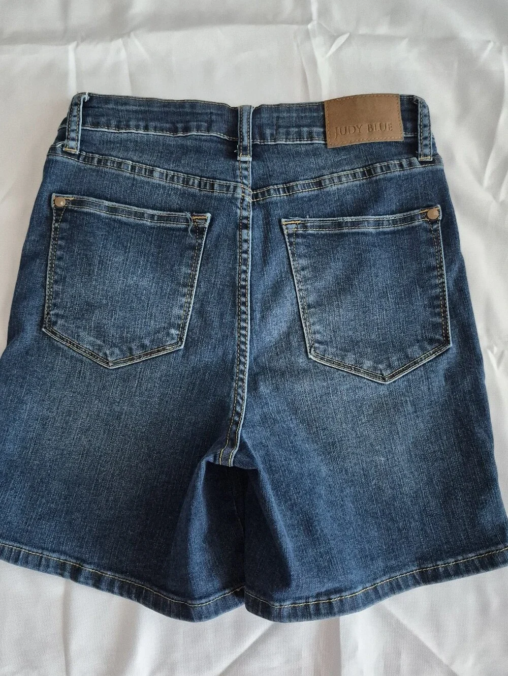 Judy Blue Classic Dark Blue Denim Shorts Sz Small - Picture 6 of 7